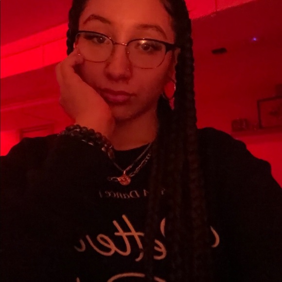 Meet your Posher, Yoanna - Picture 1 of 1